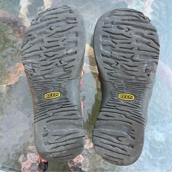 Keen Whisper Coral Waterproof Sport Hiking Water Beach Sandals - Picture 12 of 15